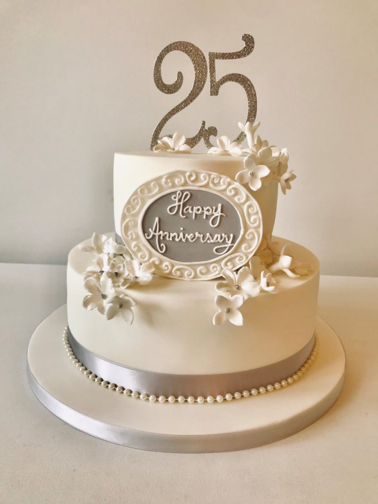 The Cake Valley - 25th Anniversary Cake...... | Facebook